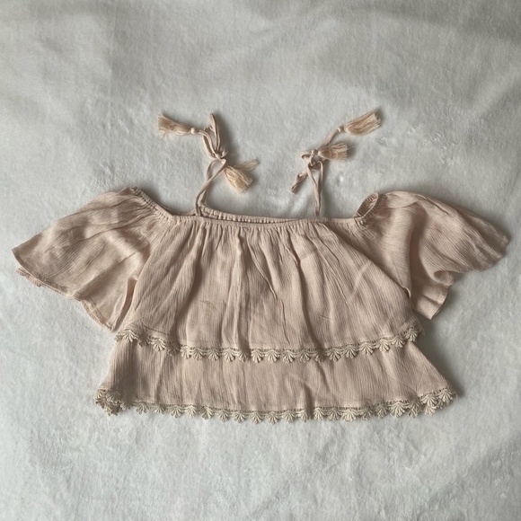 Solemio Floral Embroidered Off-Shoulder Crop Top - Picture 3 of 3